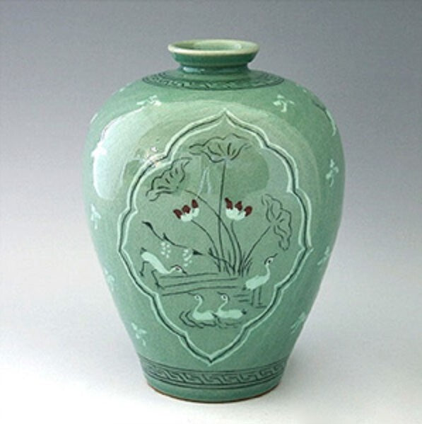 Korean Celadon Green Porcelain Ceramic Art Pottery Duck Asian Decor Vase