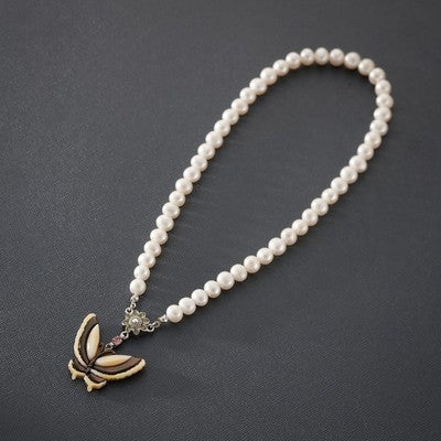 Mother of Pearl Butterfly Natural Saltwater White Pearl Chain Pendant Necklace