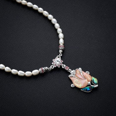 Mother of Pearl Pink Tulip Flower Natural White Pearl Chain Pendant Necklace