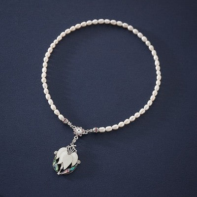 Mother of Pearl White Orchid Flower Natural White Pearl Chain Pendant Necklace