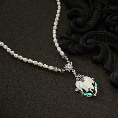Mother of Pearl White Orchid Flower Natural White Pearl Chain Pendant Necklace